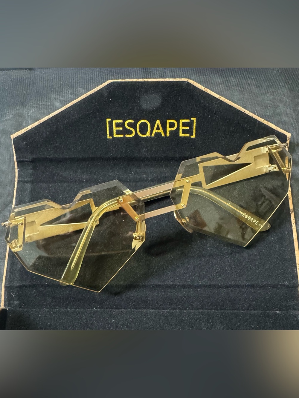 😍 ESQAPE HEART SPEQZ laser-cut  Rimless ❤️ festival top fashion Sunglasses — NWT